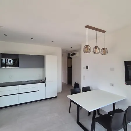 Apartment Living - Corte Garden *